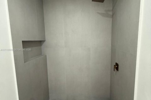 Купить виллу или дом в Майами, Флорида 3 спальни, 159.98м2, № 2434059 - фото 9
