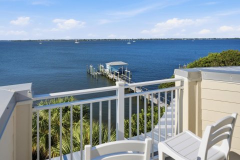 Villa ou maison à louer à Hutchinson Island South, Floride: 4 chambres, 387.68 m2 № 2439294 - photo 26