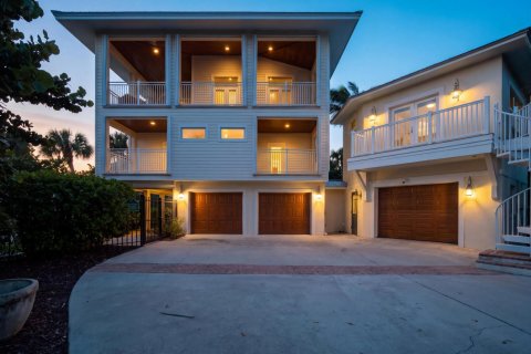 Villa ou maison à louer à Hutchinson Island South, Floride: 4 chambres, 387.68 m2 № 2439294 - photo 11
