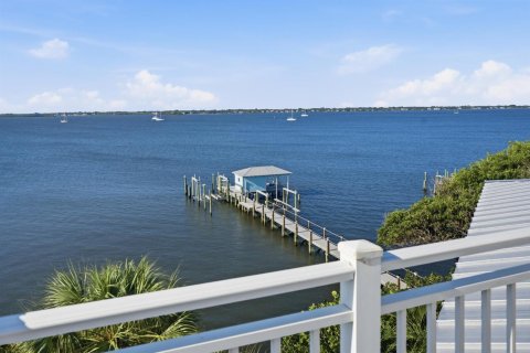 Villa ou maison à louer à Hutchinson Island South, Floride: 4 chambres, 387.68 m2 № 2439294 - photo 23