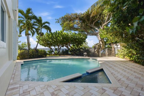 Villa ou maison à louer à Hutchinson Island South, Floride: 4 chambres, 387.68 m2 № 2439294 - photo 6