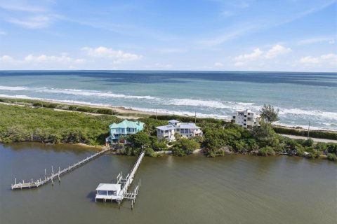 Villa ou maison à Hutchinson Island South, Floride 4 chambres, 387.68 m2 № 2439294