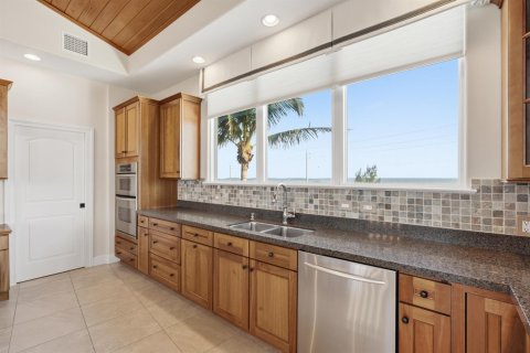 Villa ou maison à louer à Hutchinson Island South, Floride: 4 chambres, 387.68 m2 № 2439294 - photo 20