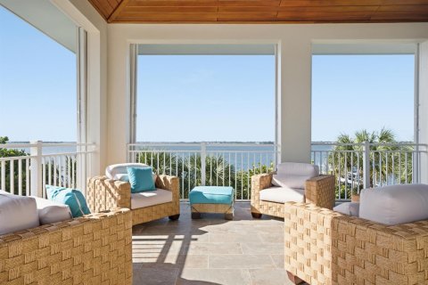 Villa ou maison à louer à Hutchinson Island South, Floride: 4 chambres, 387.68 m2 № 2439294 - photo 10
