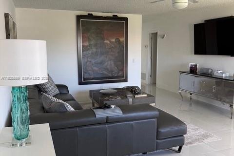 Condominio en venta en Port St. Lucie, Florida, 2 dormitorios, 108.7 m2 № 1993803 - foto 14