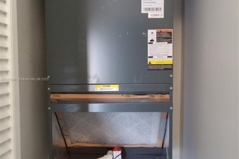 Copropriété à louer à Homestead, Floride: 2 chambres, 75.72 m2 № 1957288 - photo 17