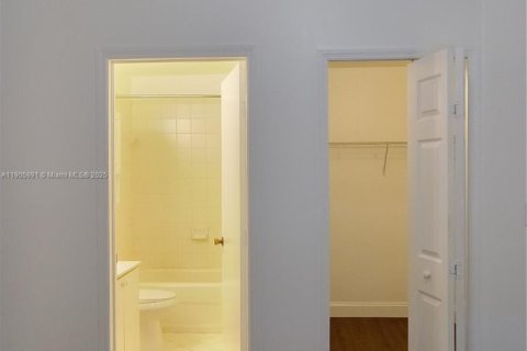 Copropriété à louer à Homestead, Floride: 2 chambres, 75.72 m2 № 1957288 - photo 10