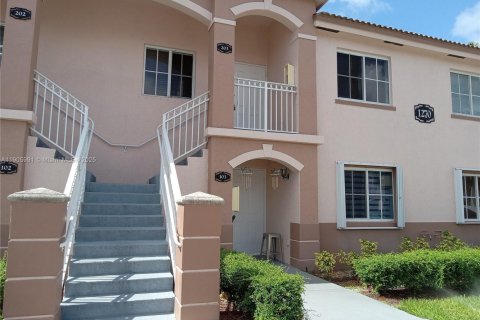 Copropriété à louer à Homestead, Floride: 2 chambres, 75.72 m2 № 1957288 - photo 2