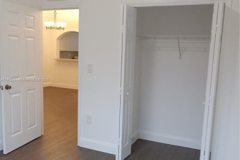 Copropriété à louer à Homestead, Floride: 2 chambres, 75.72 m2 № 1957288 - photo 14