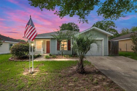 House in Gainesville, Florida 3 bedrooms, 109.35 sq.m. № 2102461 - photo 2