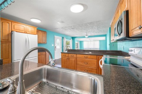 Casa en venta en Tampa, Florida, 3 dormitorios, 143.07 m2 № 1635114 - foto 25