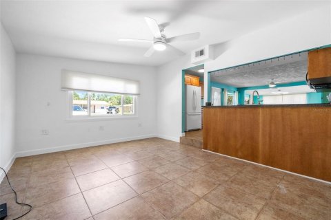 Casa en venta en Tampa, Florida, 3 dormitorios, 143.07 m2 № 1635114 - foto 28