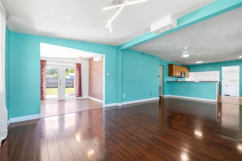 Casa en venta en Tampa, Florida, 3 dormitorios, 143.07 m2 № 1635114 - foto 17