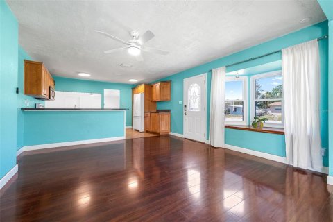 Casa en venta en Tampa, Florida, 3 dormitorios, 143.07 m2 № 1635114 - foto 15