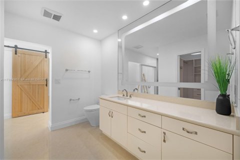 Casa en venta en Hollywood, Florida, 6 dormitorios, 370.68 m2 № 1964883 - foto 19