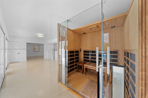 Casa en venta en Hollywood, Florida, 6 dormitorios, 370.68 m2 № 1964883 - foto 15