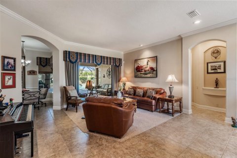 Casa en venta en Dade City, Florida, 4 dormitorios, 282.61 m2 № 2103195 - foto 3