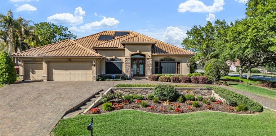 Casa en Dade City, Florida 4 dormitorios, 282.61 m2 № 2103195