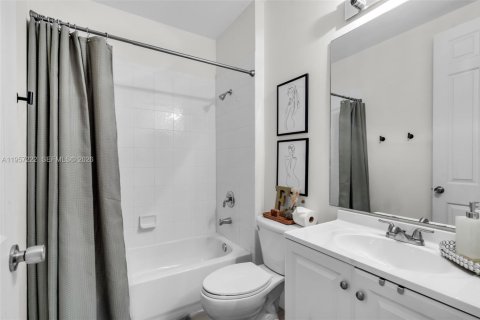 Купить таунхаус в Уэст-Палм-Бич, Флорида 3 спальни, 123.19м2, № 2011236 - фото 14