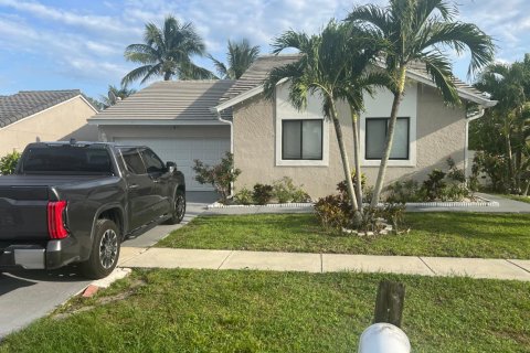 House in Lake Worth, Florida 7 rooms, 139.54 sq.m. № 2276341 - photo 4