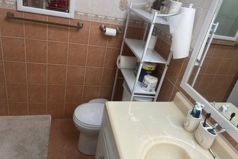 House in Lake Worth, Florida 7 rooms, 139.54 sq.m. № 2276341 - photo 22