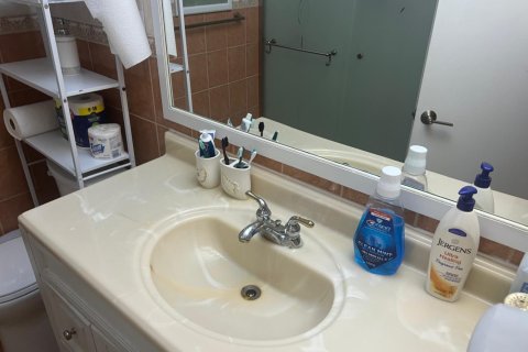 House in Lake Worth, Florida 7 rooms, 139.54 sq.m. № 2276341 - photo 24