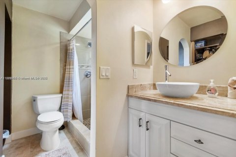 Condo in Lauderhill, Florida, 2 bedrooms  № 2082788 - photo 6