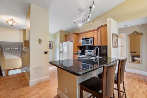 Condo in Lauderhill, Florida, 2 bedrooms  № 2082788 - photo 5