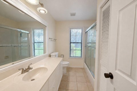 Villa ou maison à vendre à Vero Beach, Floride: 3 chambres, 260.87 m2 № 2077602 - photo 12