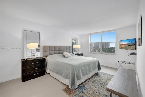 Condominio en venta en Fort Lauderdale, Florida, 2 dormitorios, 106.28 m2 № 1707196 - foto 19