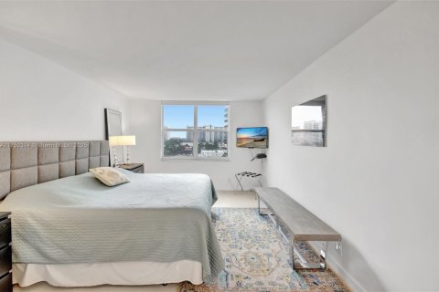 Condominio en venta en Fort Lauderdale, Florida, 2 dormitorios, 106.28 m2 № 1707196 - foto 22