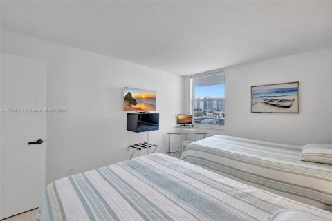 Condominio en venta en Fort Lauderdale, Florida, 2 dormitorios, 106.28 m2 № 1707196 - foto 27