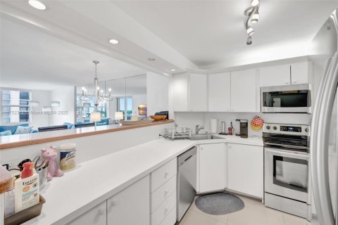 Condominio en venta en Fort Lauderdale, Florida, 2 dormitorios, 106.28 m2 № 1707196 - foto 13