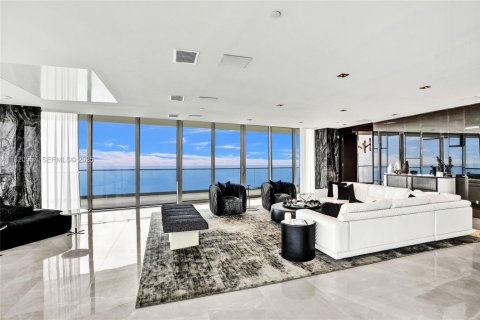 Condo in Sunny Isles Beach, Florida, 4 bedrooms  № 2089124 - photo 9