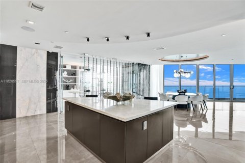 Condo in Sunny Isles Beach, Florida, 4 bedrooms  № 2089124 - photo 4