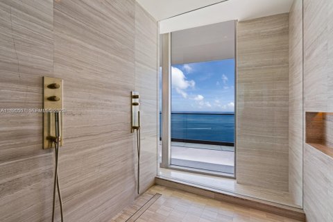 Condo in Sunny Isles Beach, Florida, 4 bedrooms  № 2089124 - photo 18