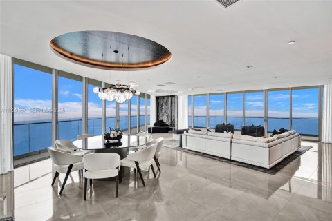 Condo in Sunny Isles Beach, Florida, 4 bedrooms № 2089124