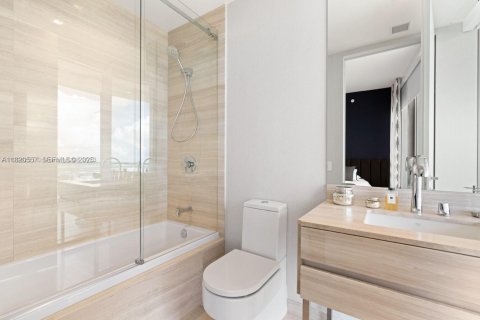 Condo in Sunny Isles Beach, Florida, 4 bedrooms  № 2089124 - photo 20