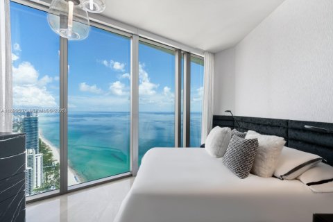 Condo in Sunny Isles Beach, Florida, 4 bedrooms  № 2089124 - photo 14