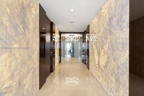 Condo in Sunny Isles Beach, Florida, 4 bedrooms  № 2089124 - photo 3