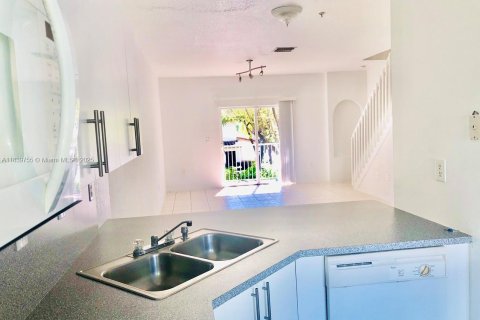 Copropriété à louer à Doral, Floride: 3 chambres, 127.28 m2 № 1830619 - photo 15