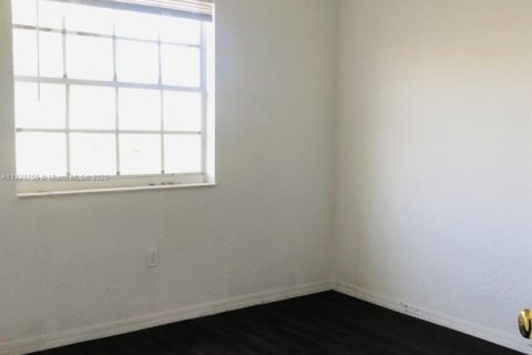 Copropriété à louer à Doral, Floride: 3 chambres, 127.28 m2 № 1830619 - photo 6