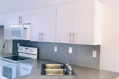 Copropriété à louer à Doral, Floride: 3 chambres, 127.28 m2 № 1830619 - photo 25
