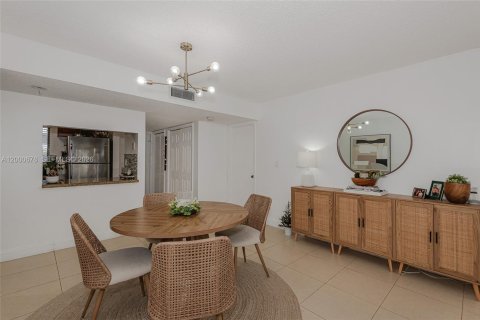 Copropriété à vendre à Weston, Floride: 2 chambres, 87.89 m2 № 2065507 - photo 11