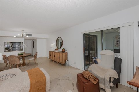 Copropriété à vendre à Weston, Floride: 2 chambres, 87.89 m2 № 2065507 - photo 9