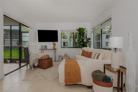 Copropriété à vendre à Weston, Floride: 2 chambres, 87.89 m2 № 2065507 - photo 6