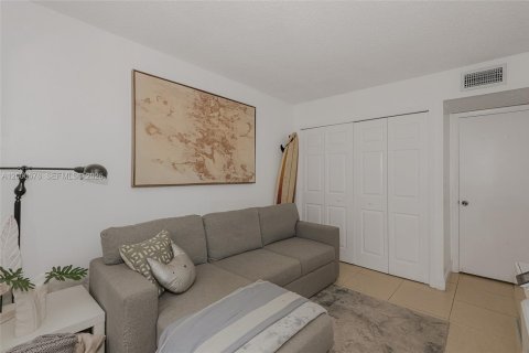 Copropriété à vendre à Weston, Floride: 2 chambres, 87.89 m2 № 2065507 - photo 24