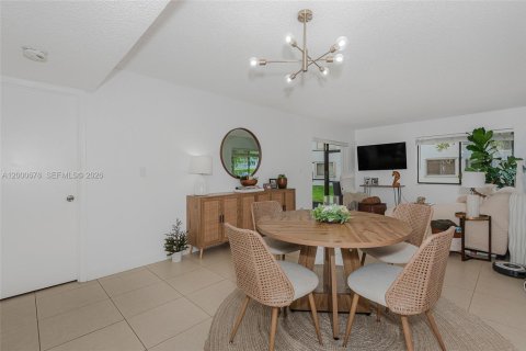 Copropriété à vendre à Weston, Floride: 2 chambres, 87.89 m2 № 2065507 - photo 3