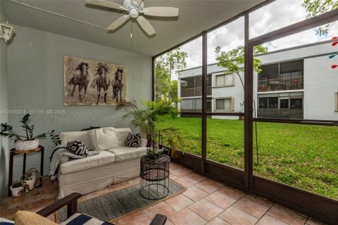 Copropriété à vendre à Weston, Floride: 2 chambres, 87.89 m2 № 2065507 - photo 27