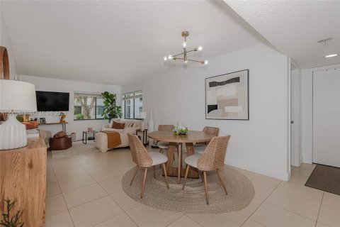 Copropriété à vendre à Weston, Floride: 2 chambres, 87.89 m2 № 2065507 - photo 4